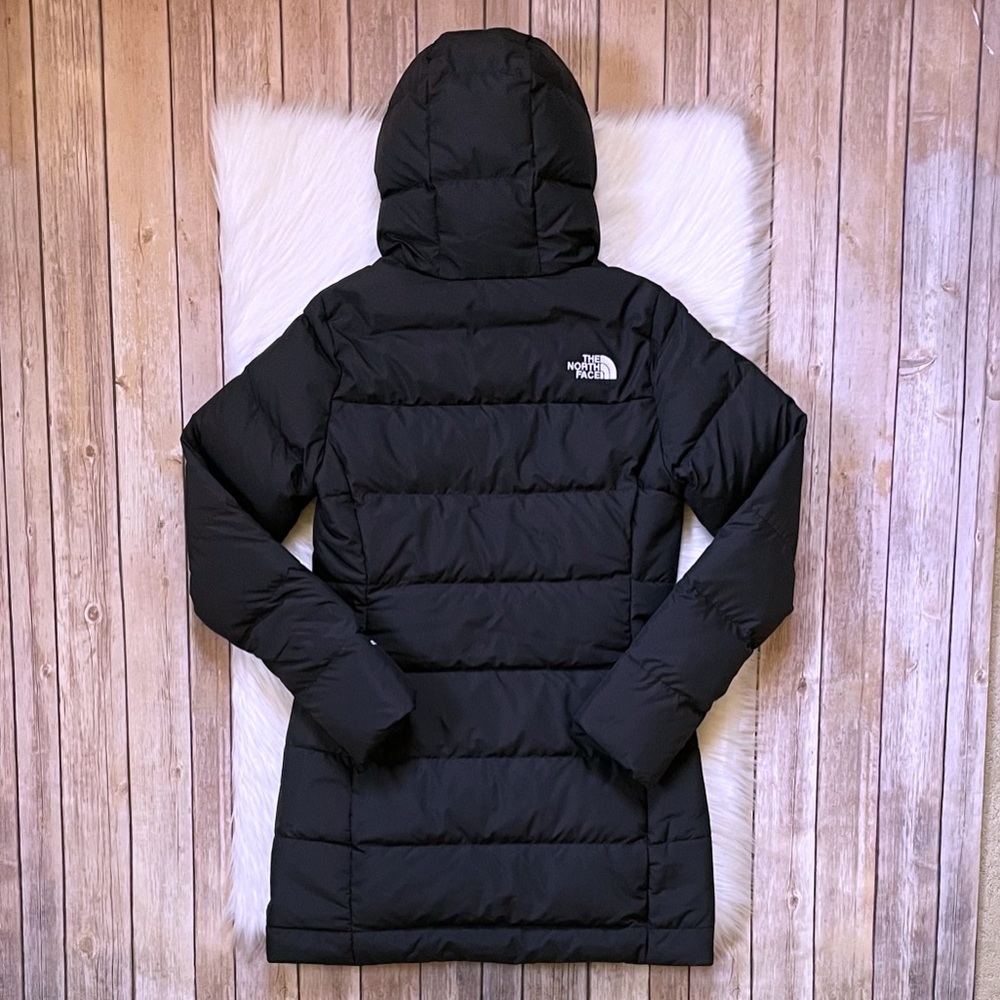 The North Face Women’s Gotham Parka In TNF Black - Picture 6 of 9